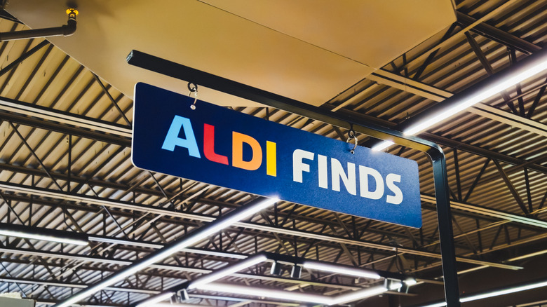 Aldi Finds sign in an Aldi store