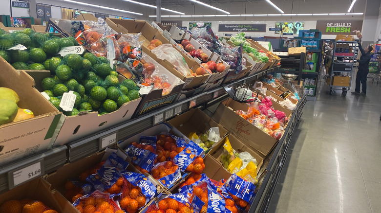 Aldi produce aisle with fruits and veggies